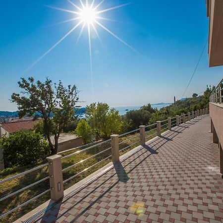 Mediterranean Sunset Apartments ツァヴタット エクステリア 写真